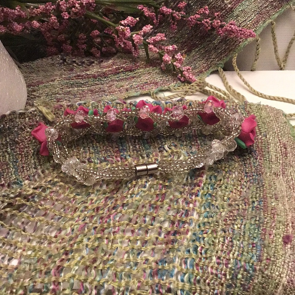 #101 Roses Bracelet - Picture 3 of 3